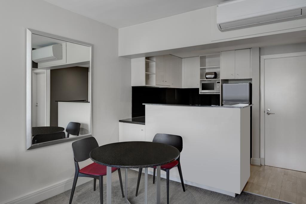 Adina Apartment Hotel South Yarra เมลเบิร์น ภายนอก รูปภาพ
