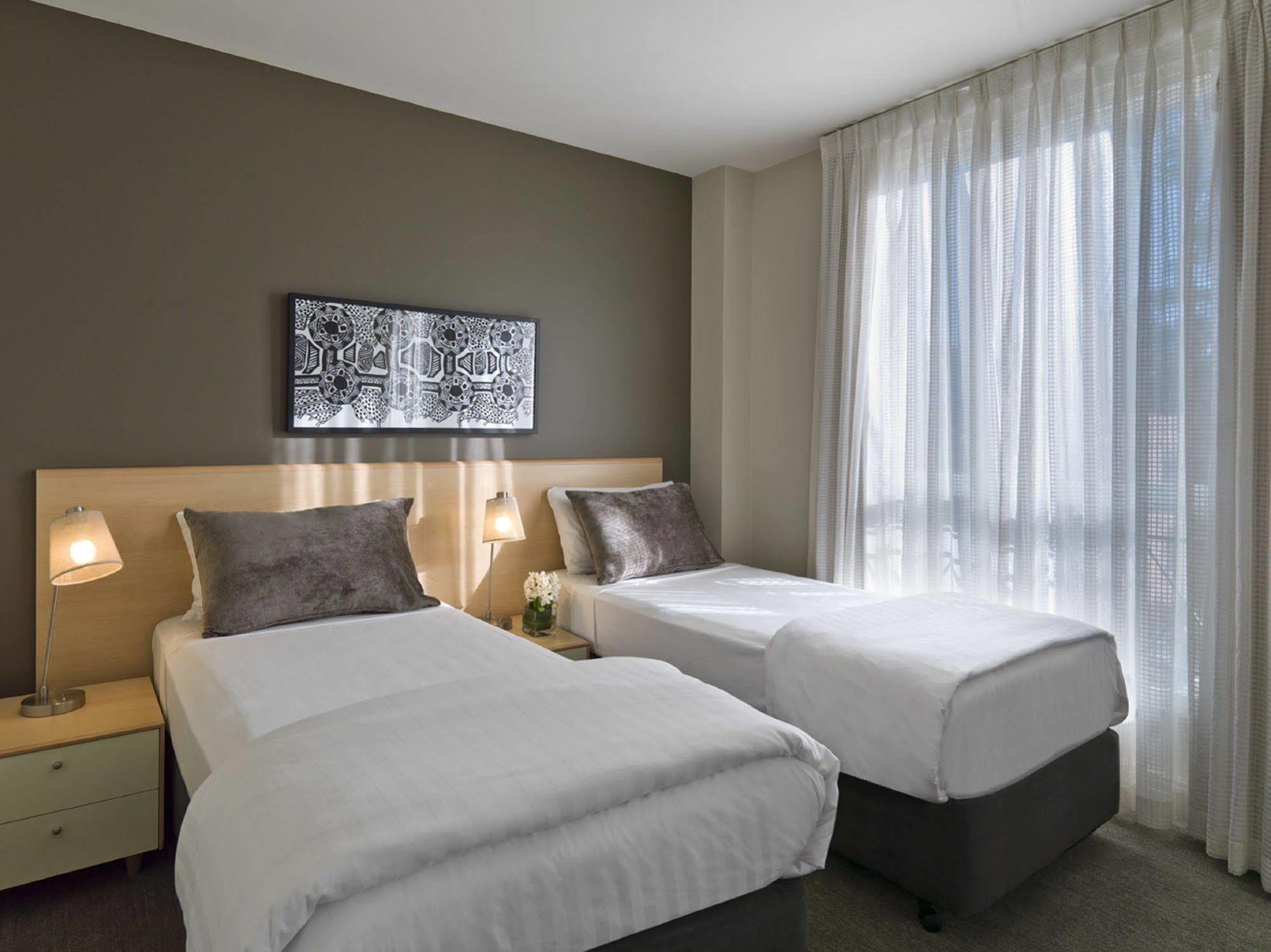 Adina Apartment Hotel South Yarra เมลเบิร์น ภายนอก รูปภาพ