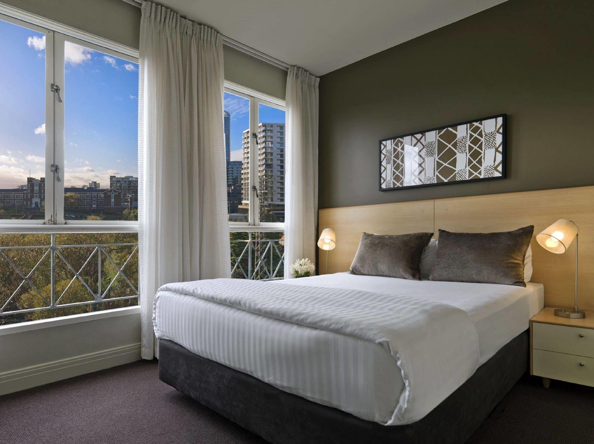 Adina Apartment Hotel South Yarra เมลเบิร์น ภายนอก รูปภาพ